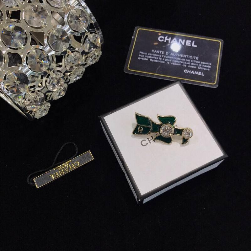 Chanel Brooch 13